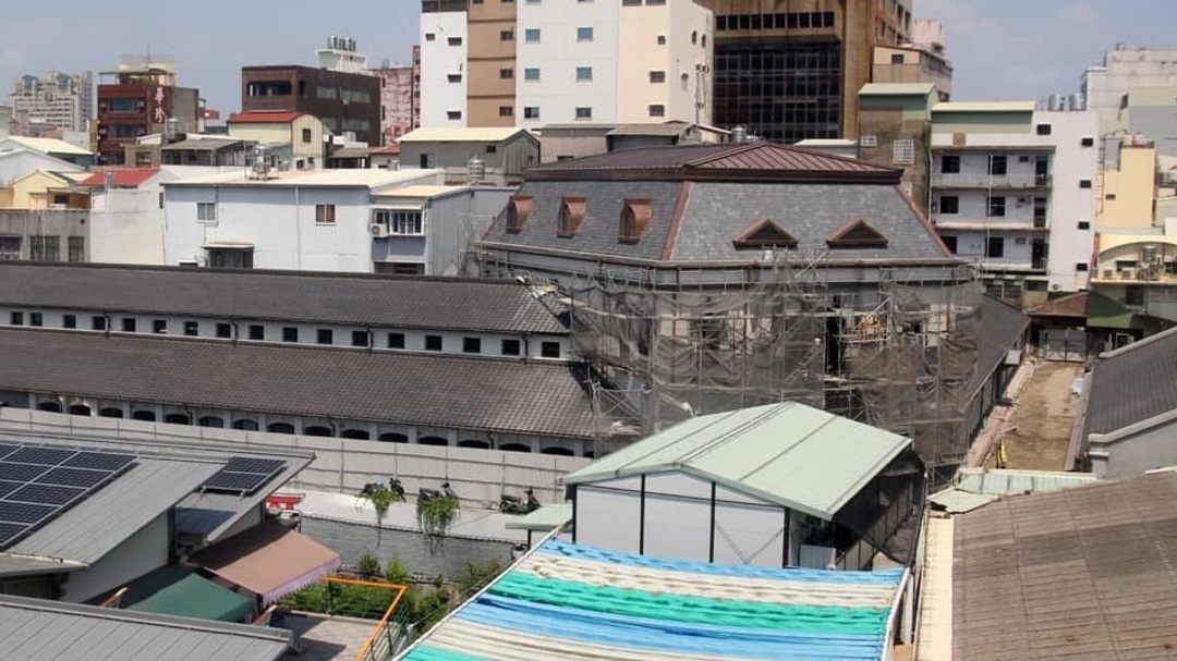 2020年修復中的臺南西市場本館 
