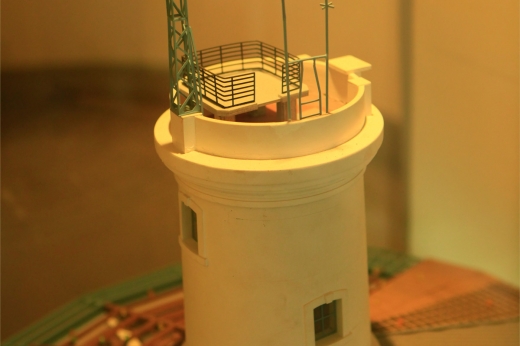 這是中央風力塔的模型照片，中央風力塔為測候所的一部份。